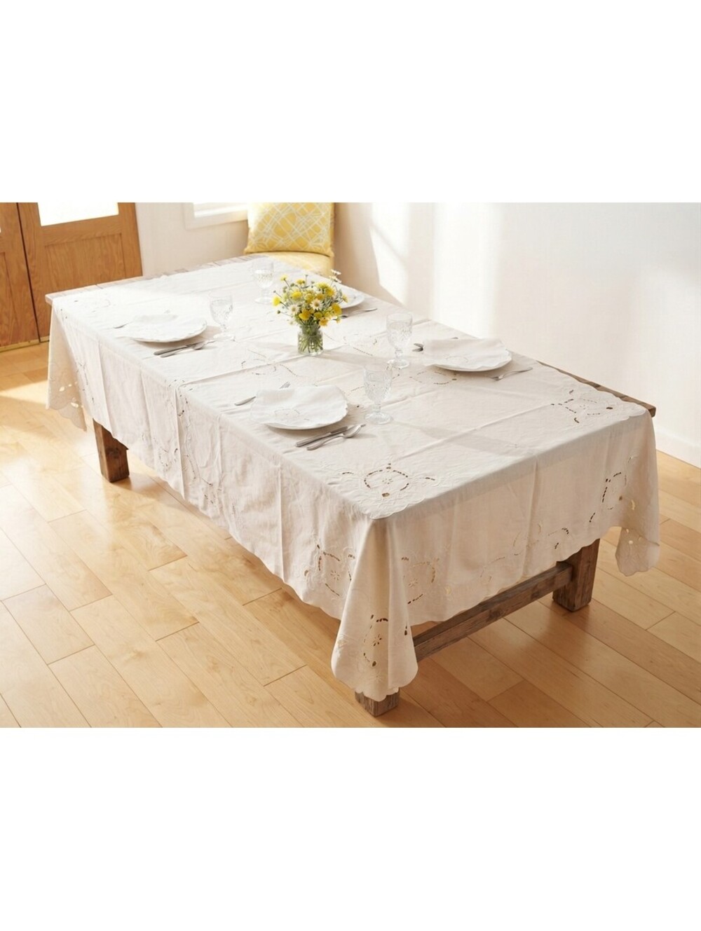 Vintage White Cotton Eyelet 64" X 80" Tablecloth & 16" X 15.5" Set of 8 Napkins